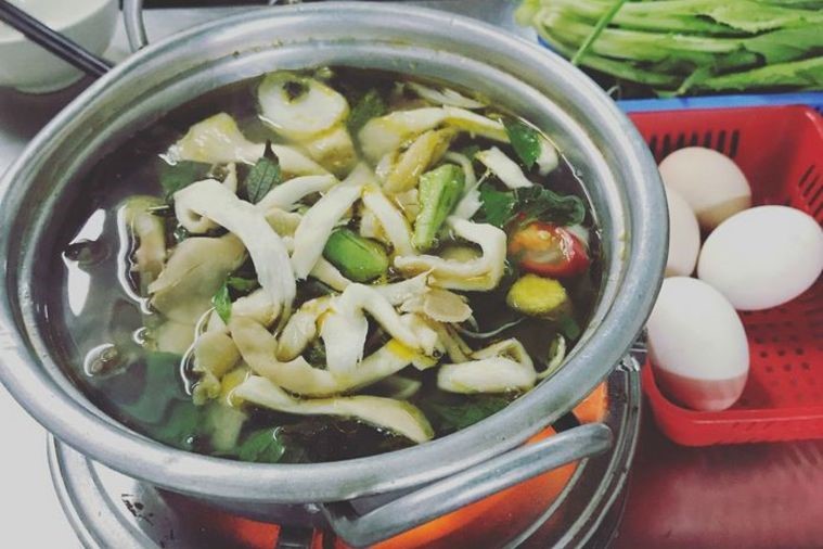 Quán lẩu dê Chóp Chài - Phú Yên